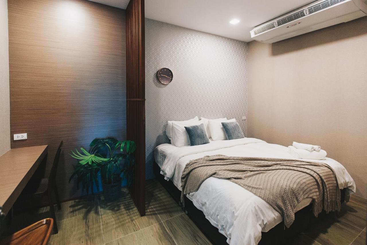Tamsabai Hotel Накхон Сауан Екстериор снимка