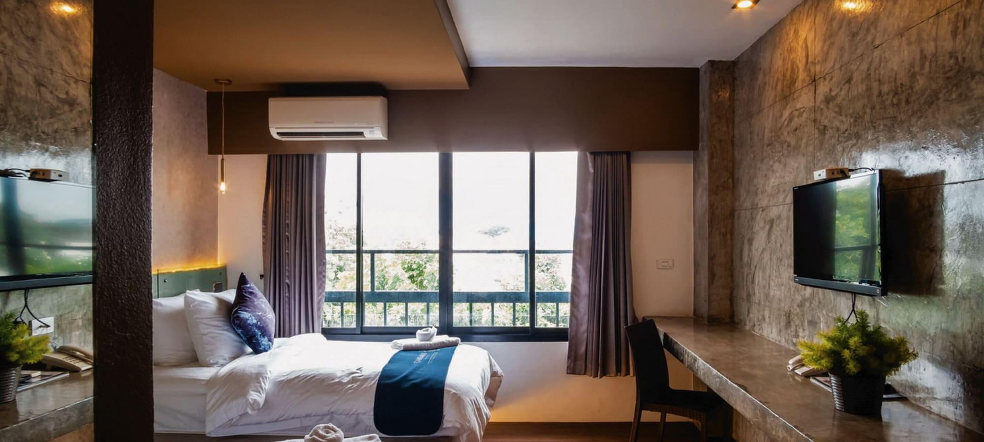 Tamsabai Hotel Накхон Сауан Екстериор снимка